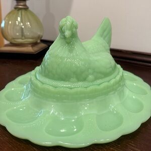 Fenton Jade Green Hen Covered Egg Dish